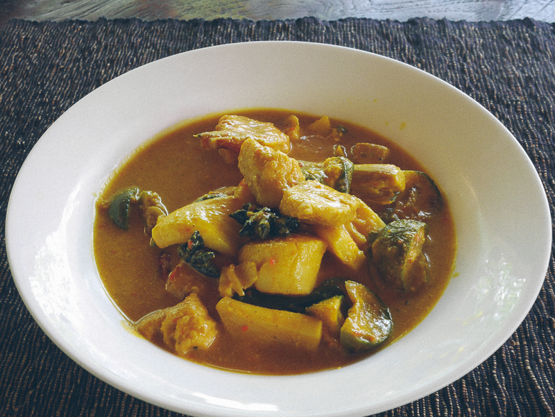 Also cooked my favorite chicken curry with fresh curry paste we also made.