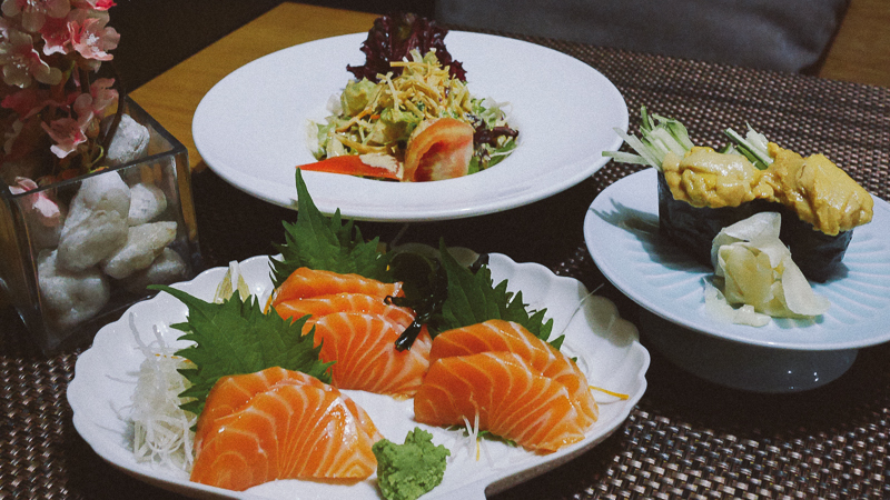 salmon sashimi, uni nigiri and minami saki salad