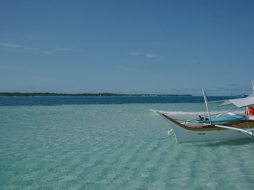 siargao daku island bangka