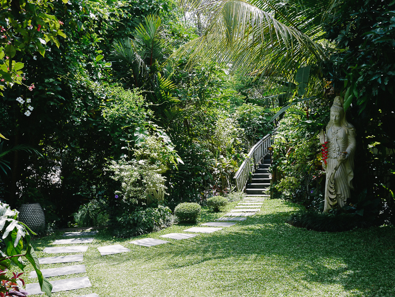 11 naya garden outside room