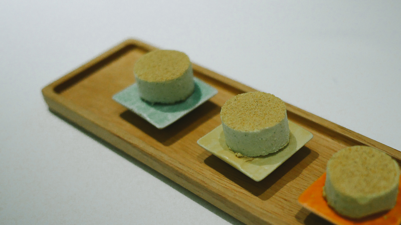 Gaggan uncooked curry cookie