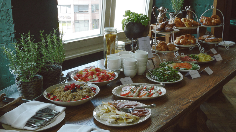 3 OITNB influencer brunch spread