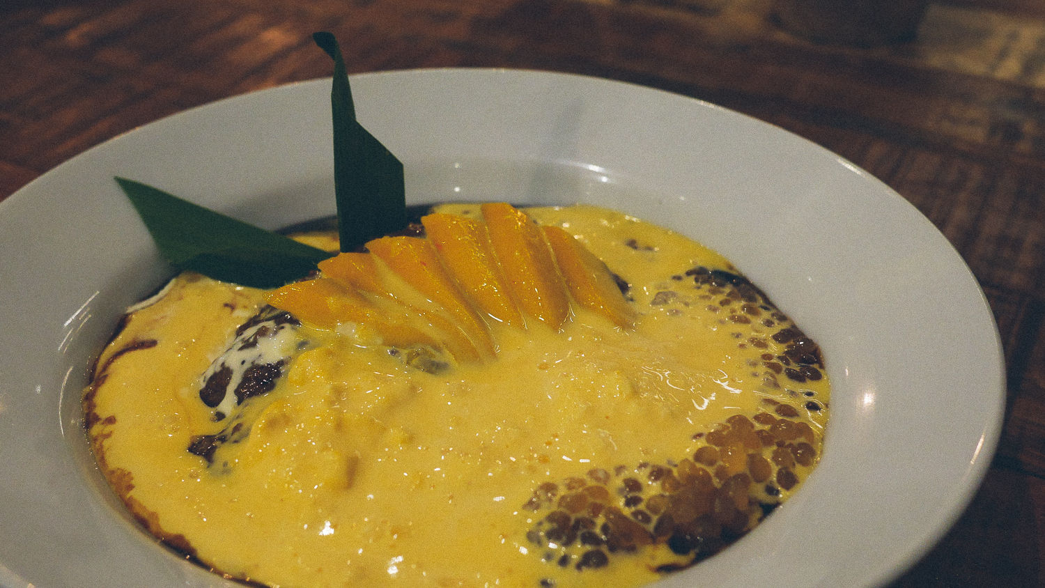 7 gringo mango cream sticky rice