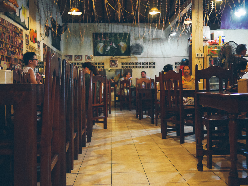 warung eny dining area